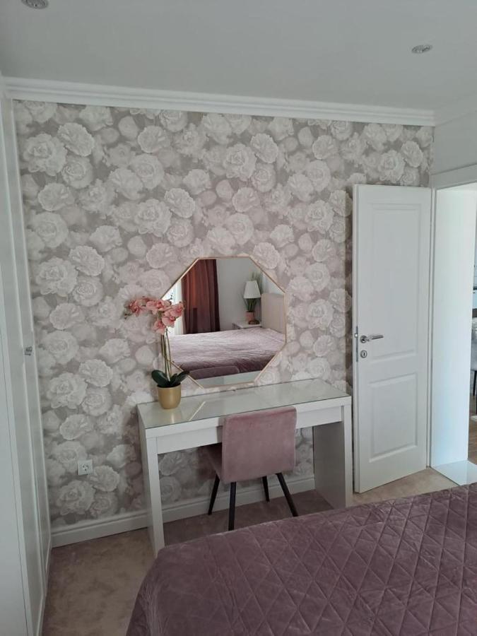 Summer Fantasy Apartment Makarska Esterno foto